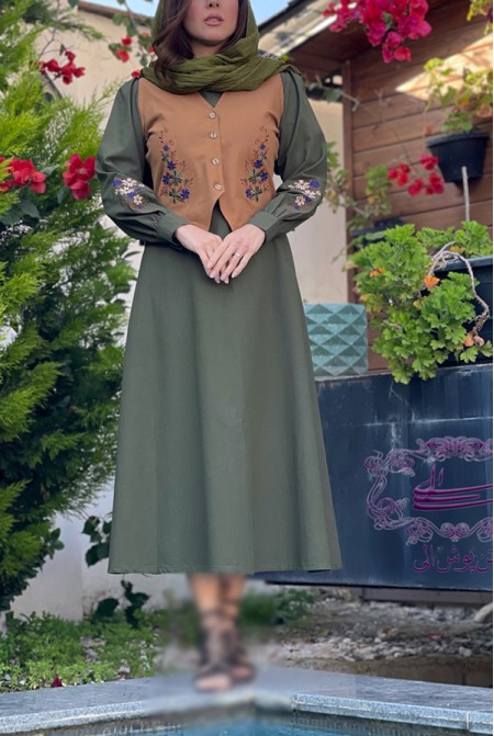 پیراهن و جلیقه سبز شتری